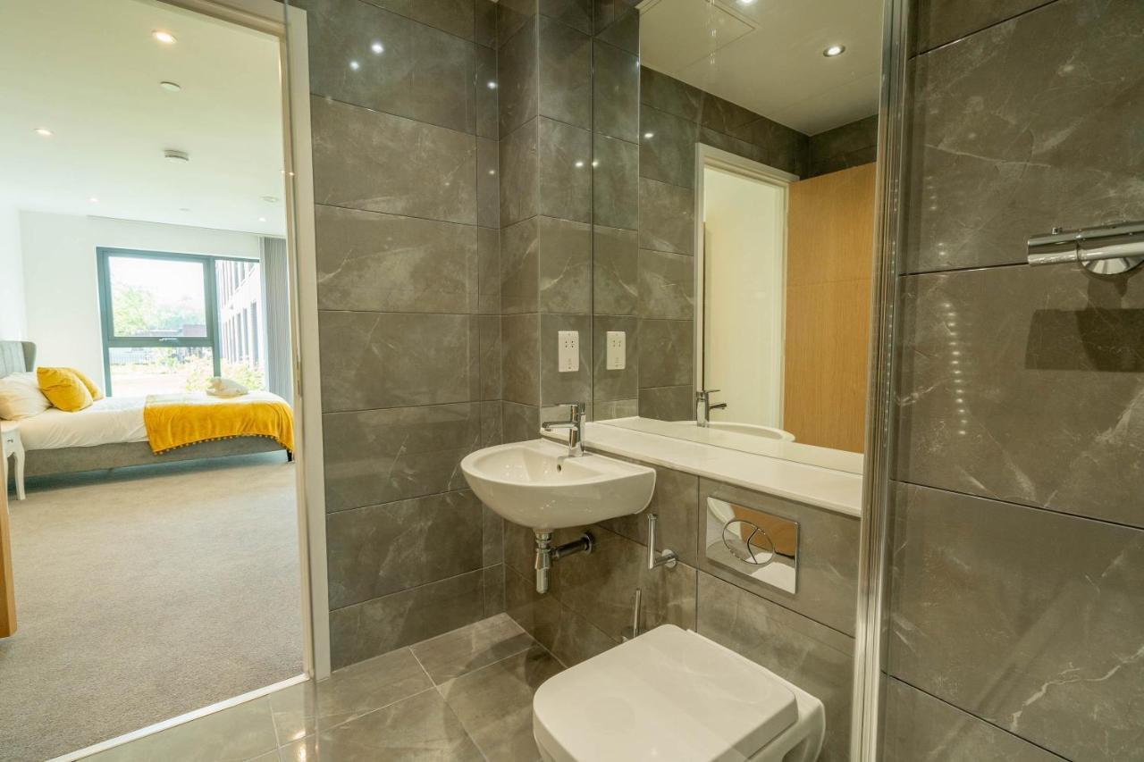 Luxury New Build ☆ 2 Bed, 2 Bath Apartment - 5 Min Walk From Bullring/Cube/Mailbox/New Street Station Birmingham Exterior photo